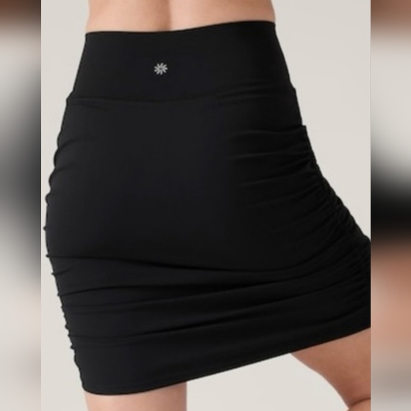Athleta Transcend Skort. NWT. Black. XL - Picture 4 of 9